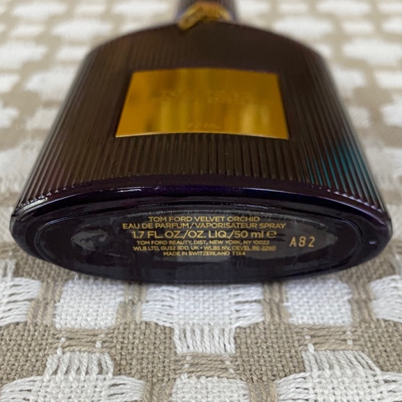 Tom Ford Velvet Orchid, Purple - Picture 3 of 7